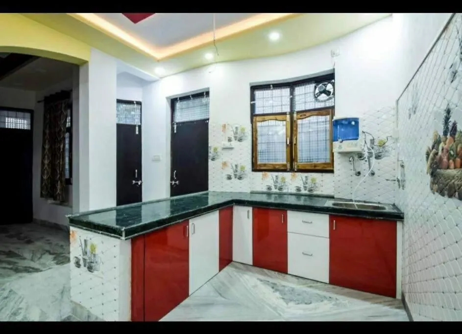 Lake haus home stay enchanting lake breeze view Udaipur