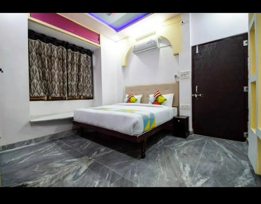 Lake haus home stay enchanting lake breeze view Udaipur Villa